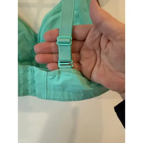 Lululemon Athletica Ta Ta Tamer II Adjustable Bra Mesh Trim (C-E cup) Size 34C - Picture 6 of 8